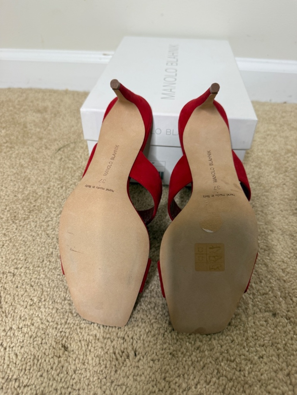 Red Manolo Blahnik - Picture 6 of 7